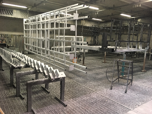 la nostra cabina di verniciatura nella officina di carpenteria metallica