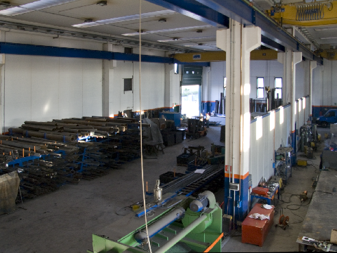 la nostra officina di carpenteria metallica a Comun Nuovo